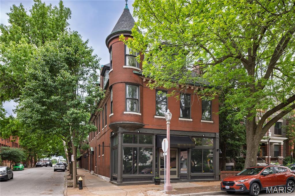 Central West End - Commercial Sale