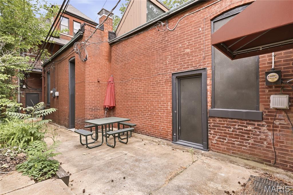 Central West End - Commercial Sale