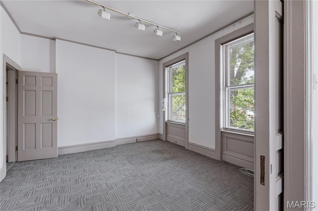 Central West End - Commercial Sale