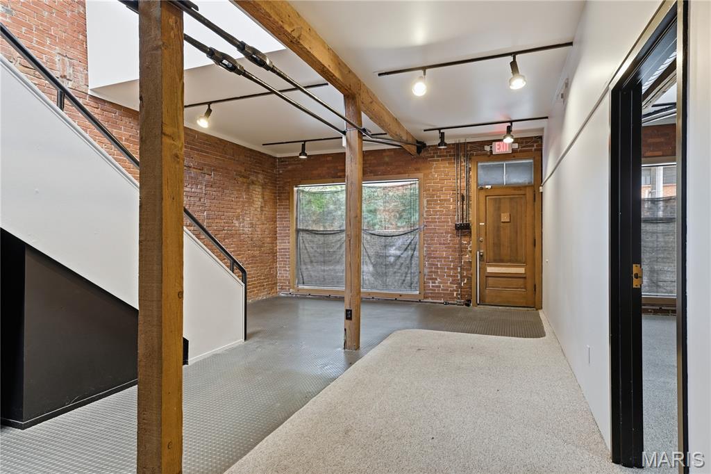 Central West End - Commercial Sale