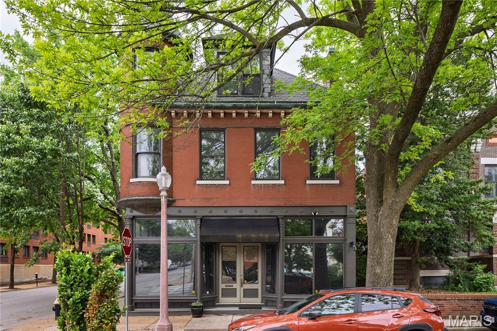 Central West End - Commercial Sale