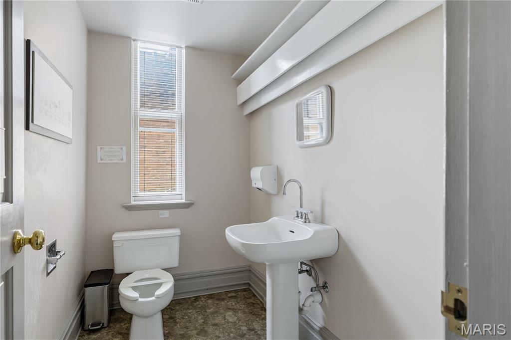 Central West End - Commercial Sale