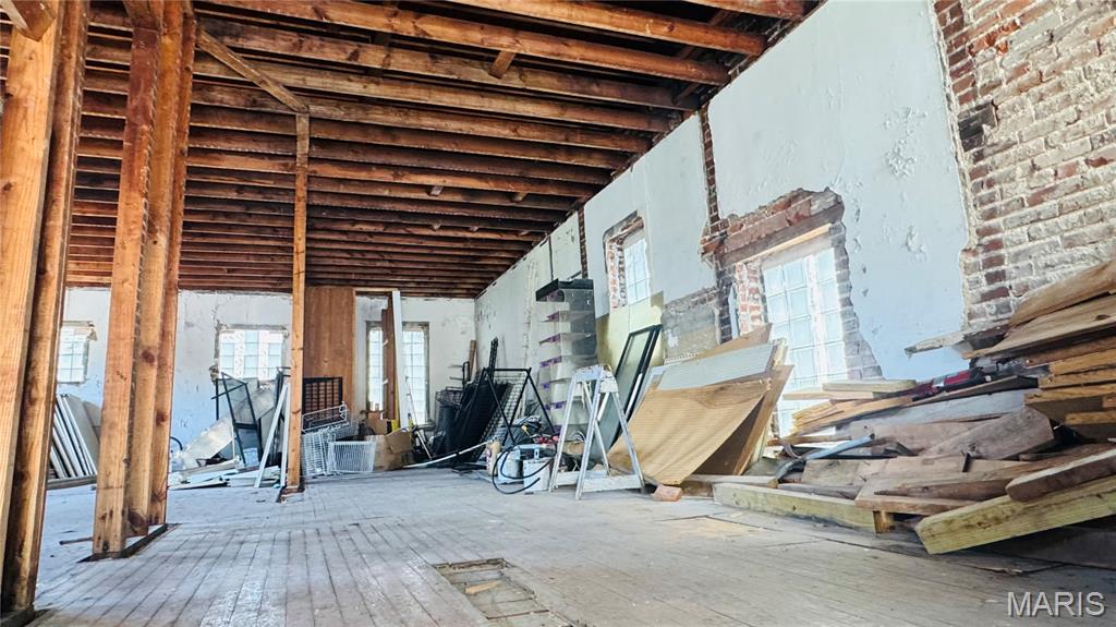 Benton Add - Commercial Sale