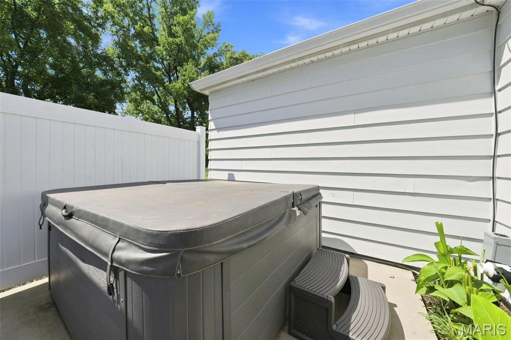 Creve Coeur Place 2 - Residential