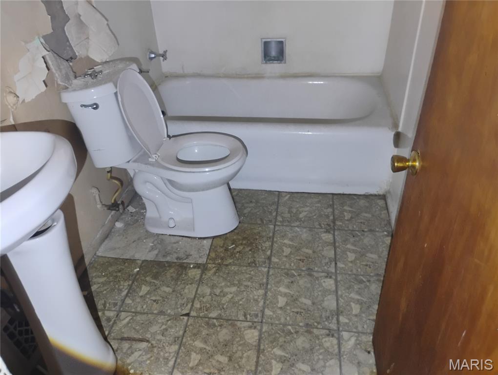 Mueller Charles Son Add - Residential Income