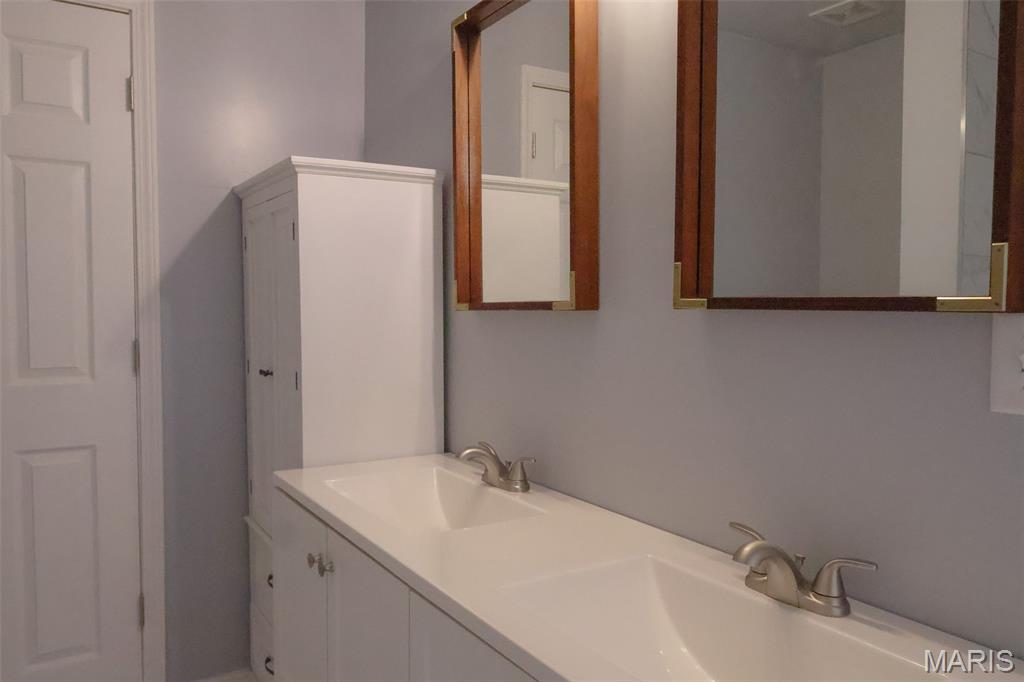 Crystal City - Residential Lease