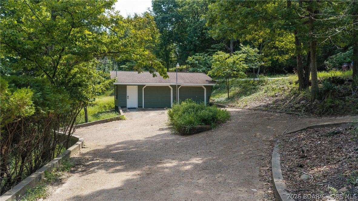 Leos - Residential