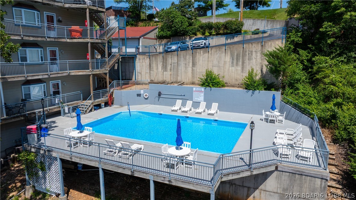 Palisades Condominium - Residential
