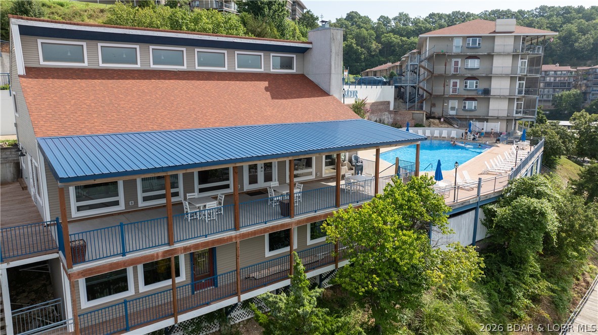 Palisades Condominium - Residential