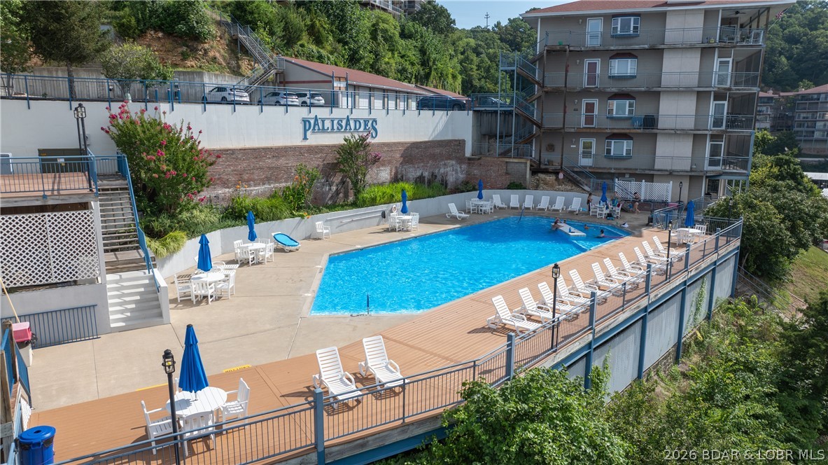 Palisades Condominium - Residential