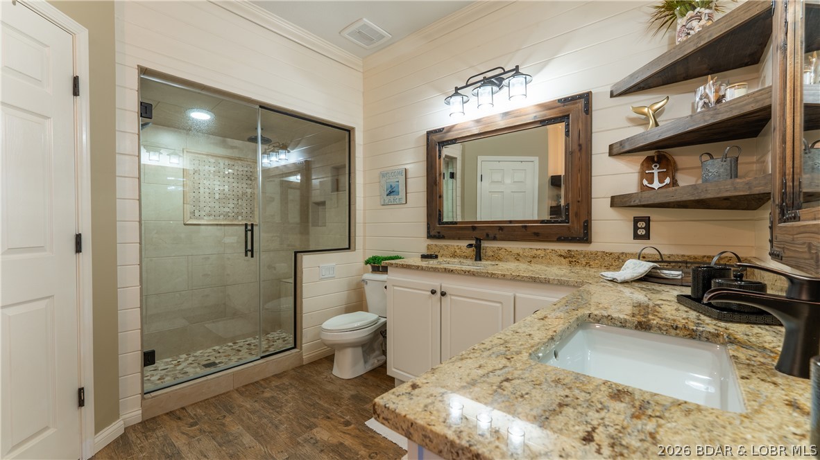 Palisades Condominium - Residential