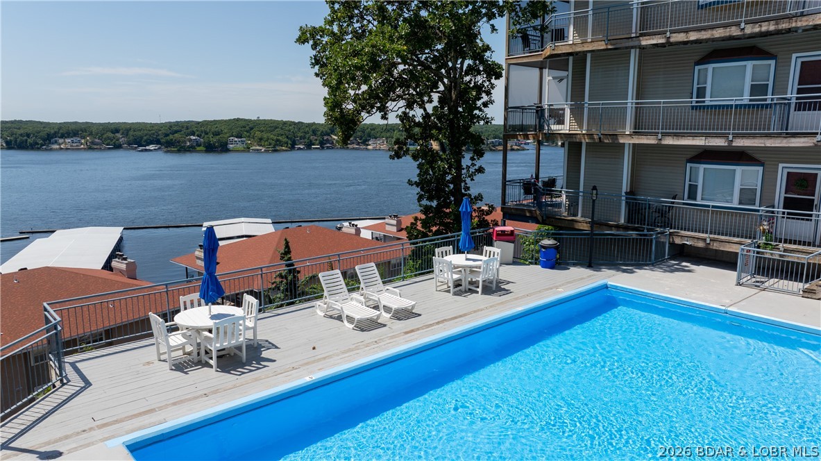 Palisades Condominium - Residential