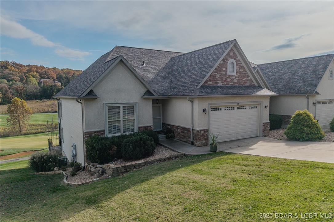 BACK ON THE MARKET AT NO FAULT OF THE SELLER.
Stunning villa in the gated, resort-style community of Old Kinderhook! Nearly 3,000 sq.ft., 3 beds/3 baths, walk-out basement, and beautiful golf course views. Main level features hardwood floors, spacious living room, and a large kitchen with custom cabinets, granite & oversized island. Four-seasons room overlooks the 14th fairway. Primary suite includes walk-in shower, double vanity, soaking tub & walk-in closet. Lower level offers a family room, wet bar, 3rd bedroom or office, and screened-in patio. Tons of storage for workout or hobby space. Updates include new roof, paint, fixtures, landscaping & four-seasons room windows. Resort amenities: championship golf, clubhouse dining, pools, tennis, pickleball, fishing pond & the popular winter “Christmas Village.”