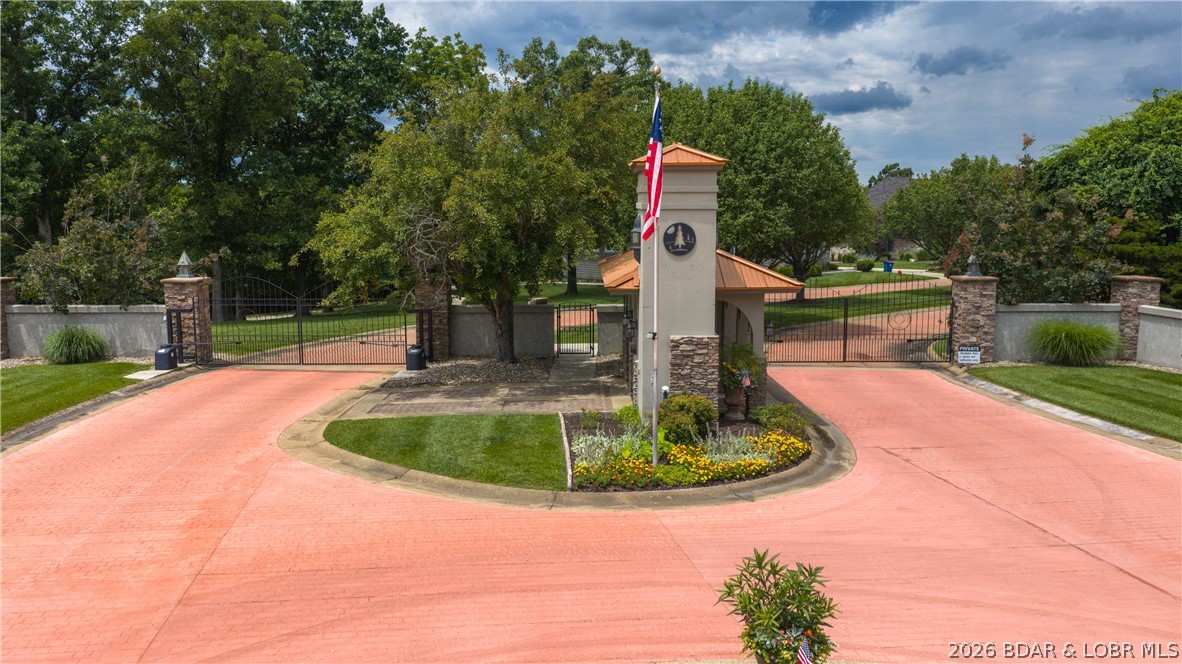 Woodland Cove - Residential