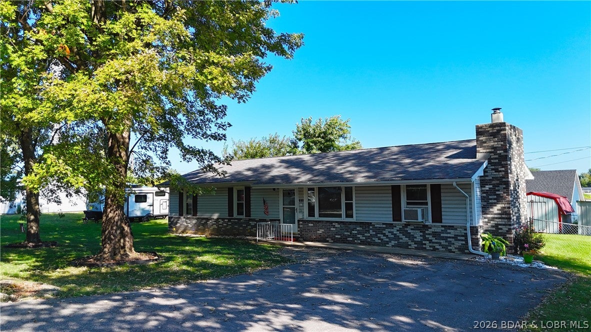 Charming 3-bedroom, 1-bathroom home located at 301 E Haynes St in Eldon, MO! Full of character and warmth, this cozy residence offers a fantastic foundation and endless potential for new owners looking to bring their personal touch.

Property Highlights:

Charming Curb Appeal: Cute, welcoming structure with a great layout.

Fenced-In Backyard: Private and spacious outdoor area, ideal for pets, gardening, or entertaining.

Great Location: Conveniently situated near local amenities and schools in Eldon. The Eldon Junior High School is visible from this home! You will also have wonderful new neighbors coming to the area with the Heartland Estates subdivision being built just north of this property. 

Endless Potential: A wonderful opportunity to customize finishes and make the space truly your own.