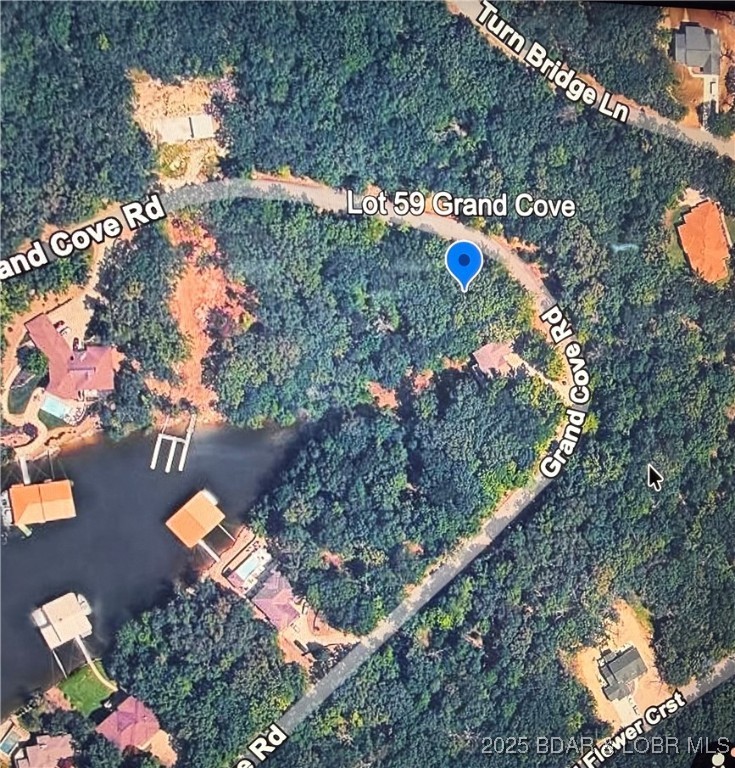 Grand Point - Land