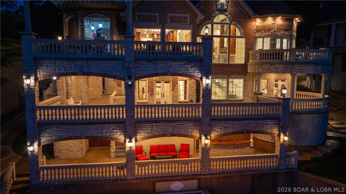 Grand Point No. 2 - Residential