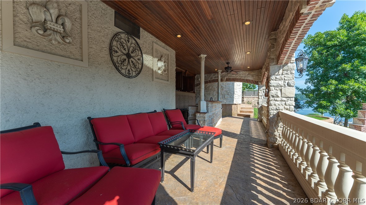 Grand Point No. 2 - Residential
