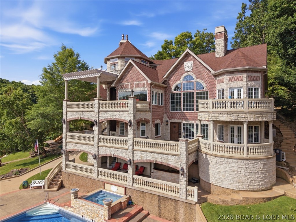Grand Point No. 2 - Residential