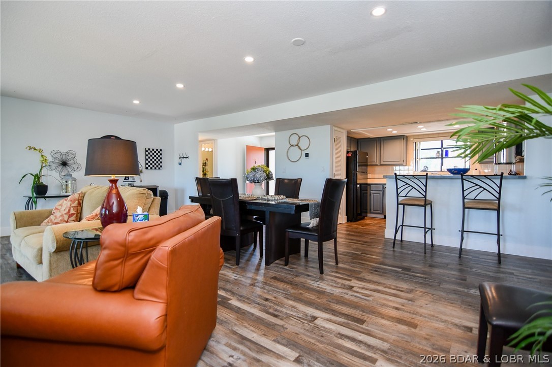 Four Seasons Racqt-Cntry Club - Residential