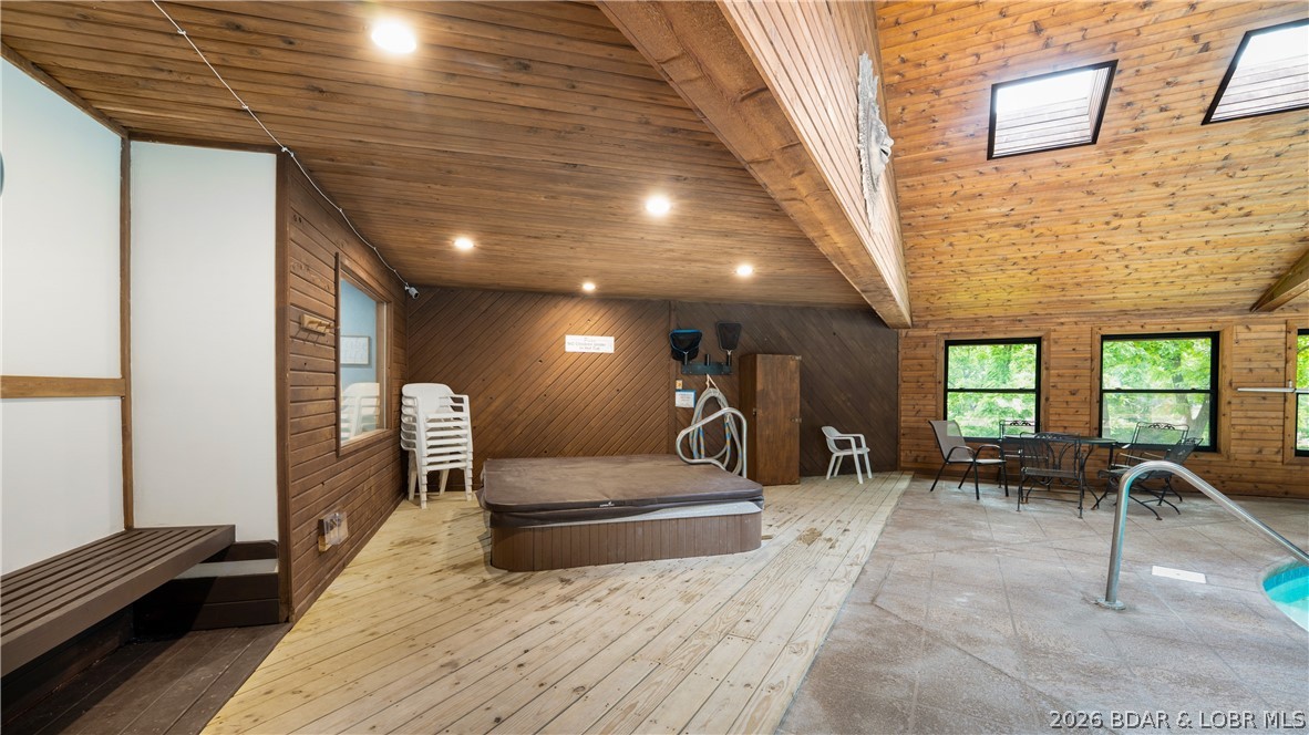 Lone Oak Point - Residential