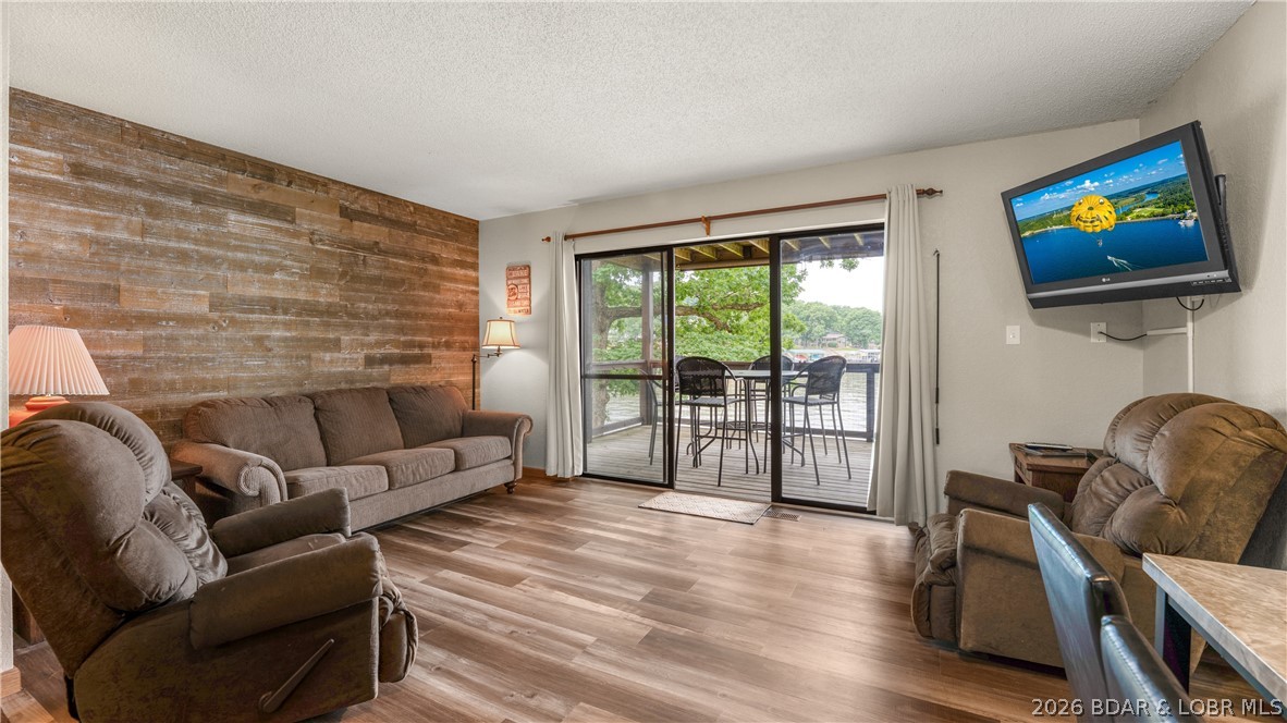 Lone Oak Point - Residential