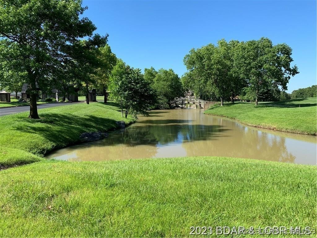 Oak Creek - Land