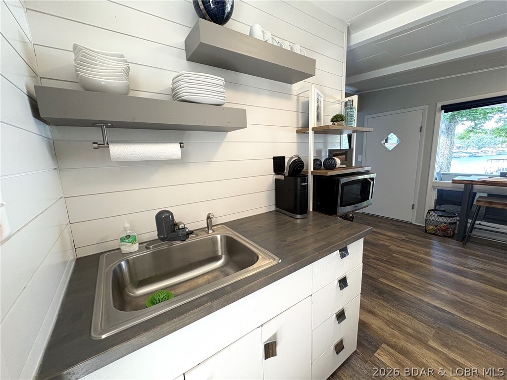 Broadview Acres - Residential