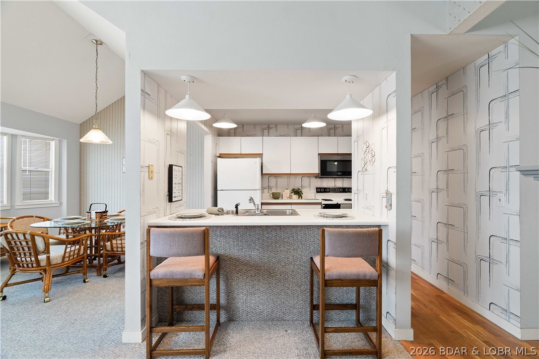 Breakwater Bay Club Condo - Residential