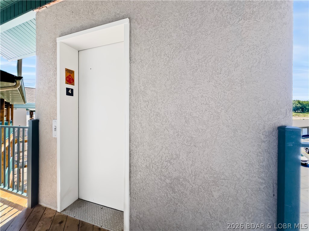 Cedar Glen Condominium - Residential