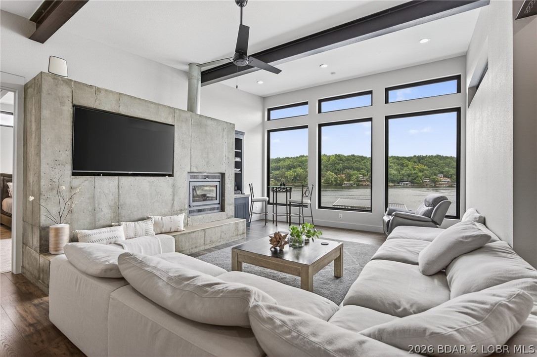 White Oaks Point - Residential