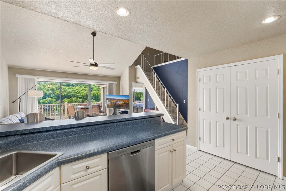 Indian Pointe Condominium - Residential