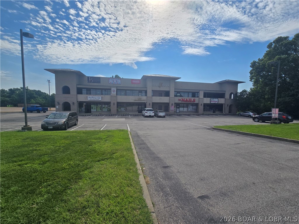 High traffic location in Osage Beach MO. Office space on 2nd level of professional office building. Space comprises of reception area, conference room, copy room, kitchenette, bathroom, and several private offices. Other tenants in the building include a clothing boutique, nail salon, and massage therapy, and others.  Listing is Rent + $100 CAM per month.