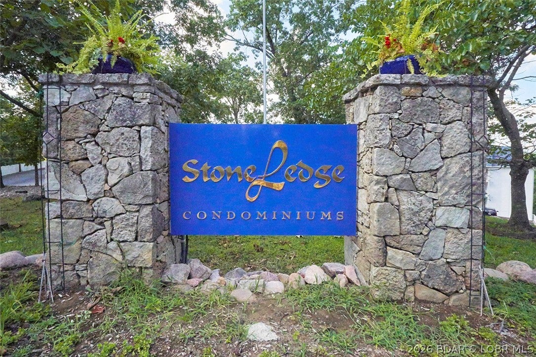 Stoneledge Condominium - Residential