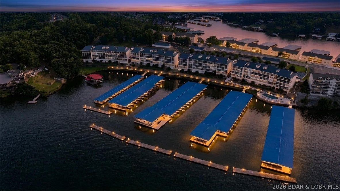 Stoneledge Condominium - Residential