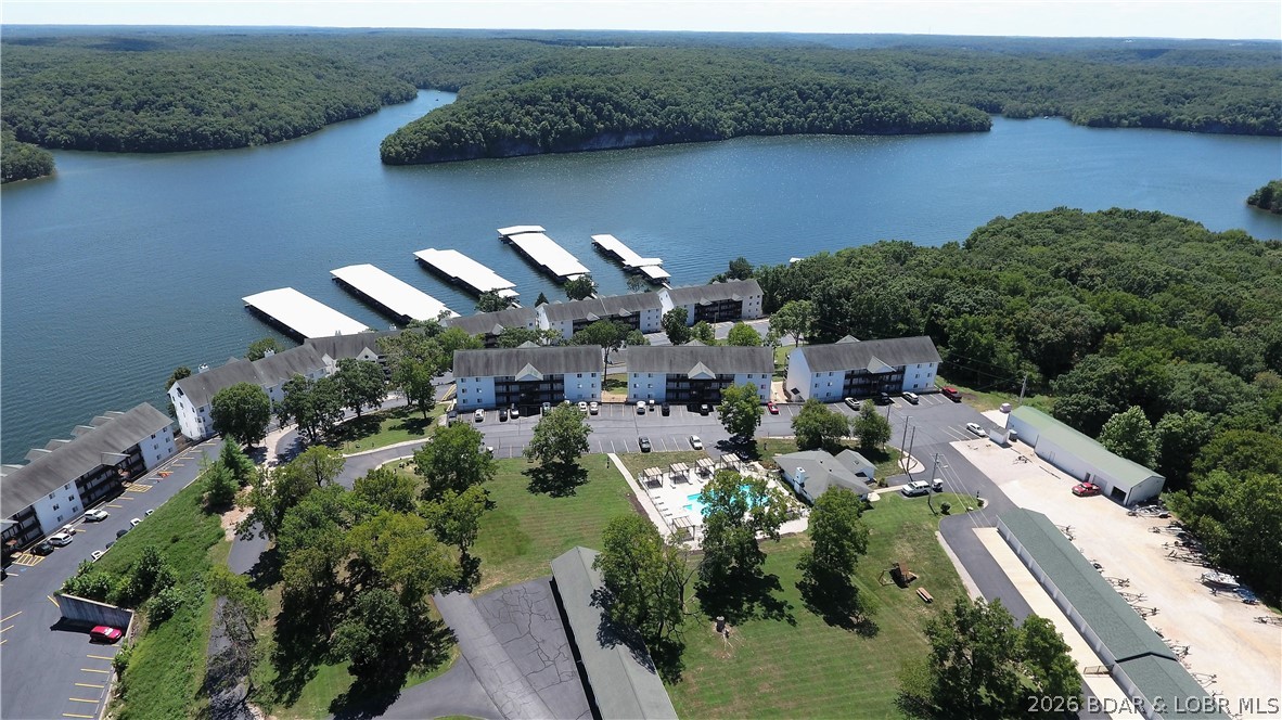 Park Place On The Lake - Residential