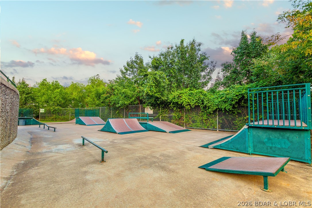 Kays Point #8 - Land