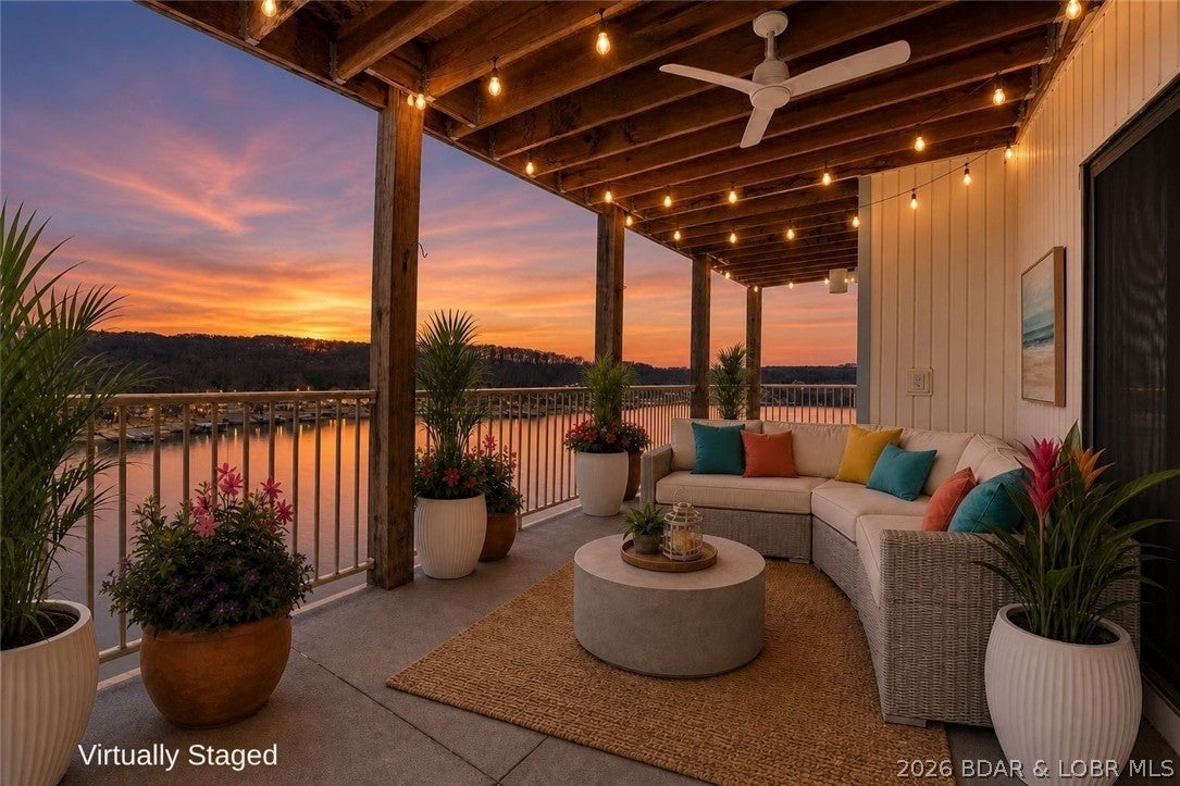 Oak Bluff Condominium - Residential