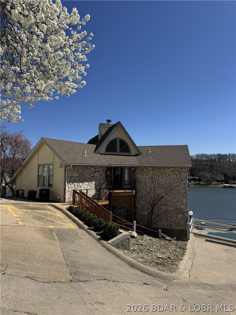 Oak Bluff Condominium - Residential