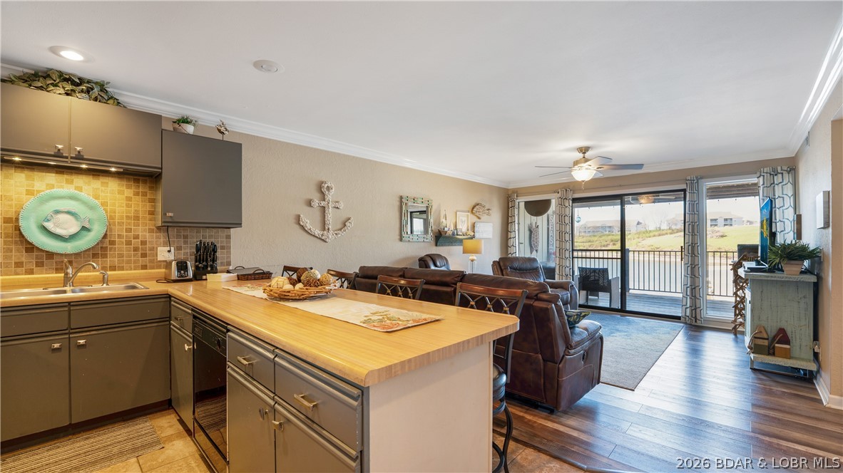 Southwood Shores Condominium - Residential