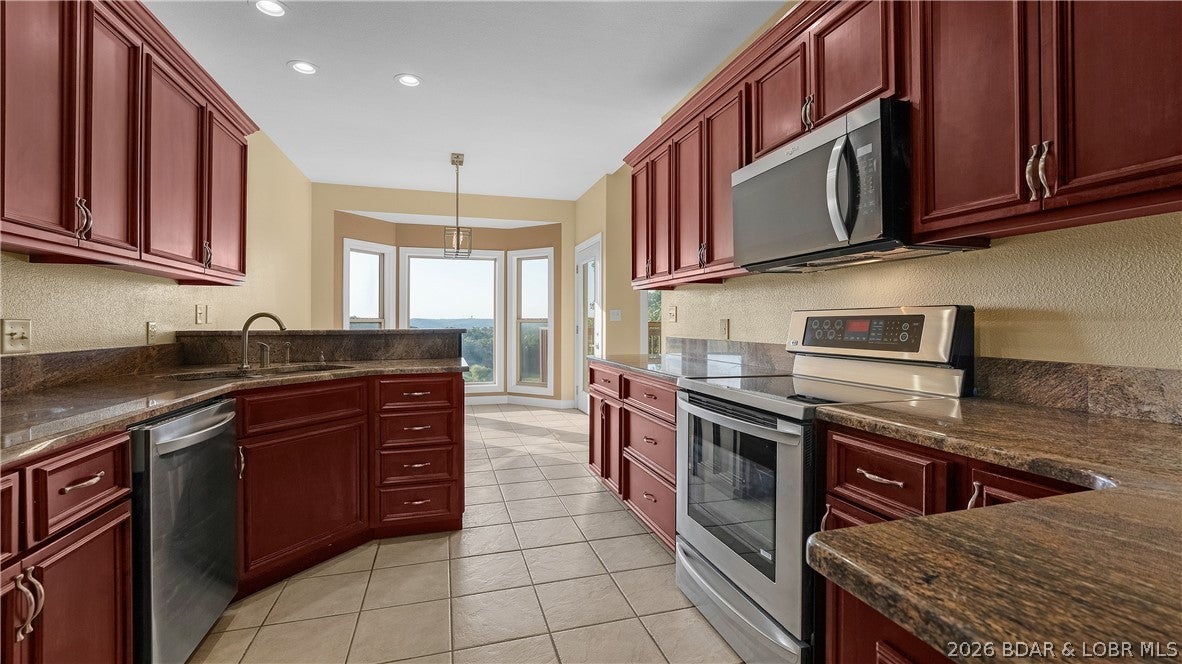 Seasons Ridge - Residential