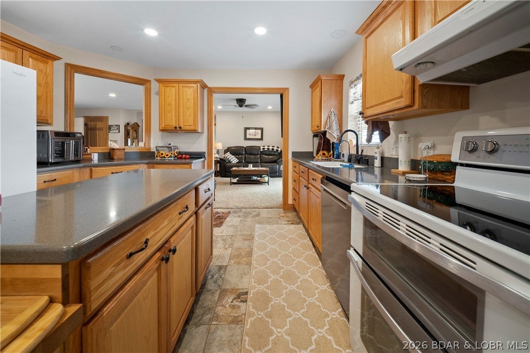 El Tampa Acres - Residential