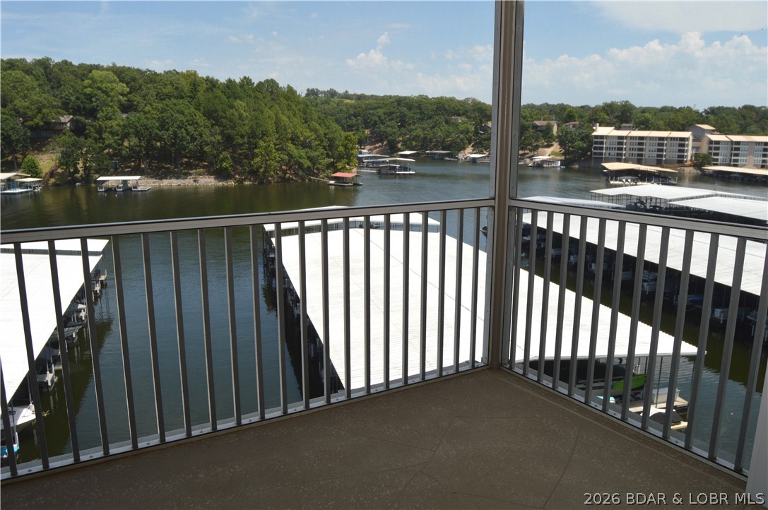Lighthouse Pointe Condominium - Residential