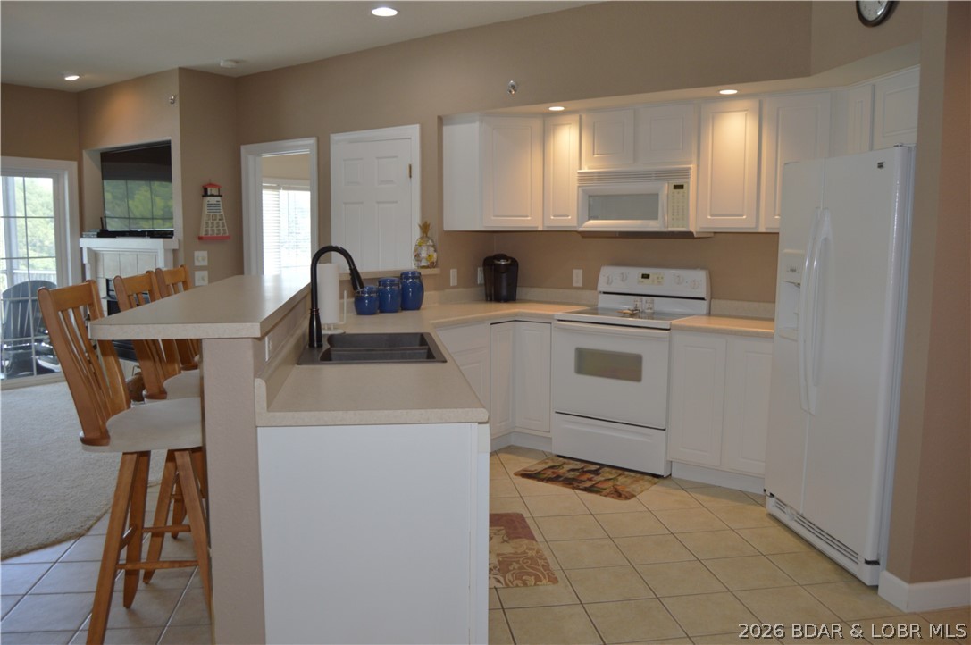 Lighthouse Pointe Condominium - Residential