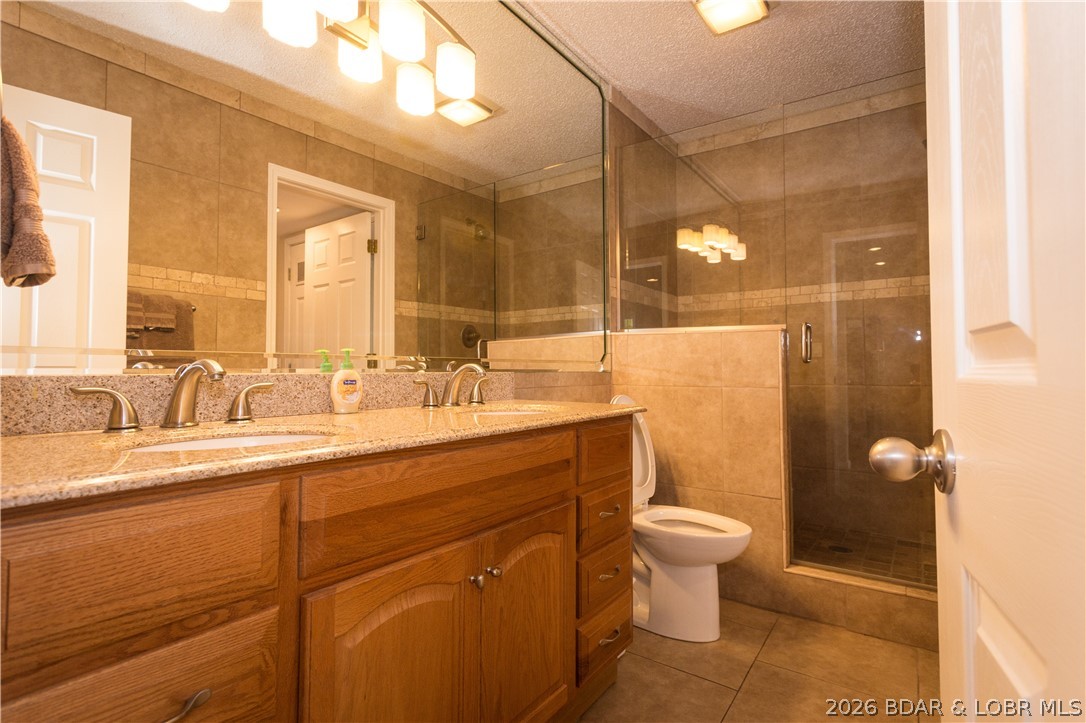 Hawks Nest Lodge Condominium - Residential