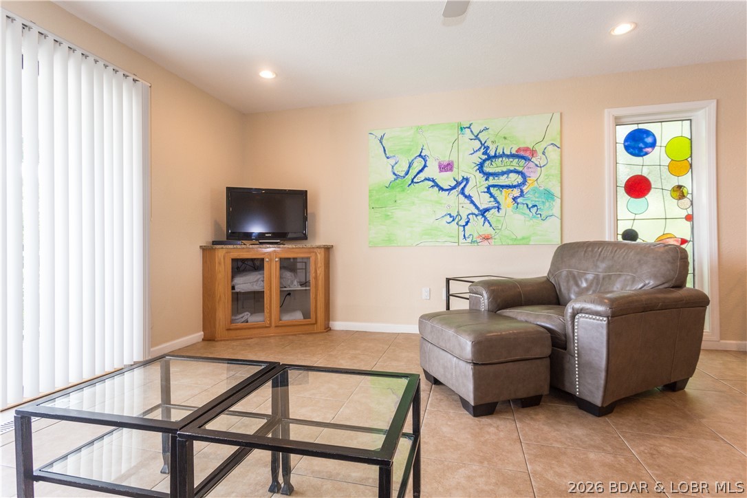 Hawks Nest Lodge Condominium - Residential