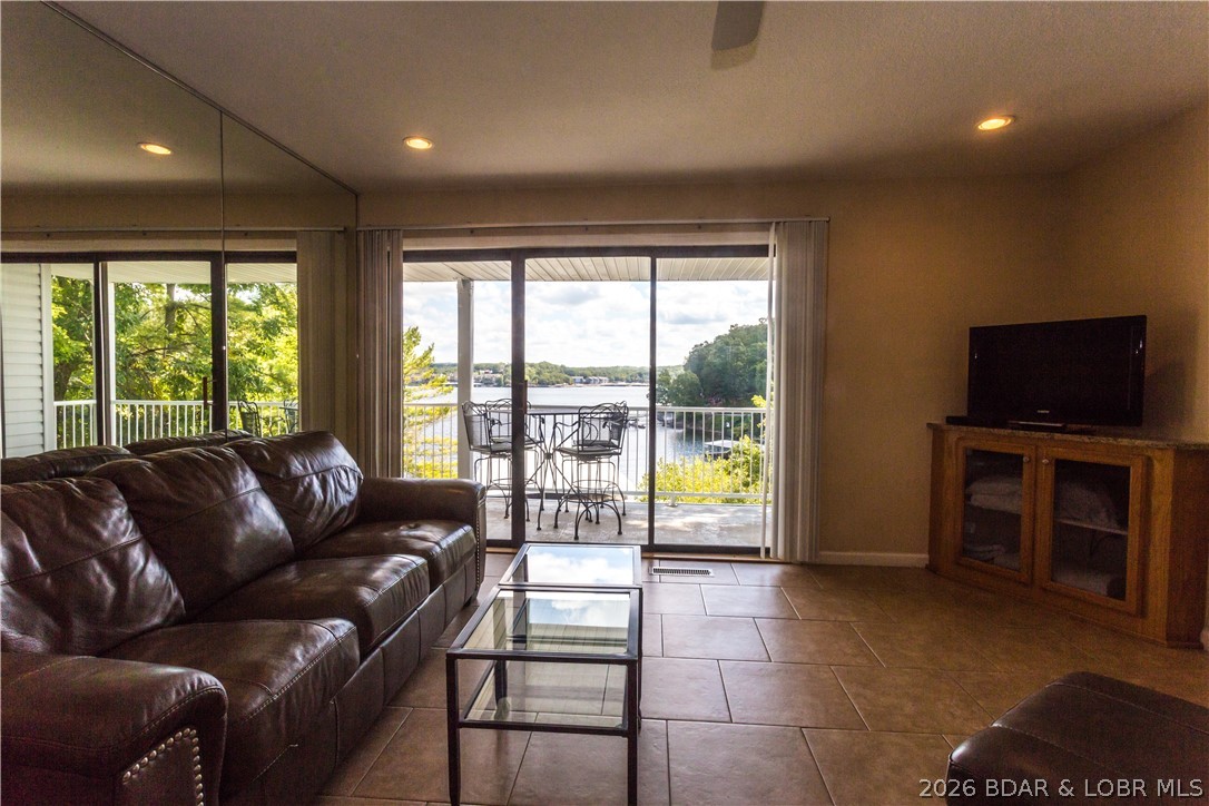 Hawks Nest Lodge Condominium - Residential