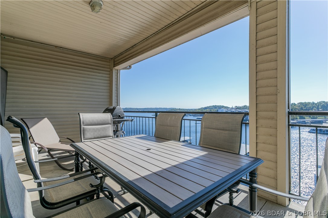The Falls Condo - Residential