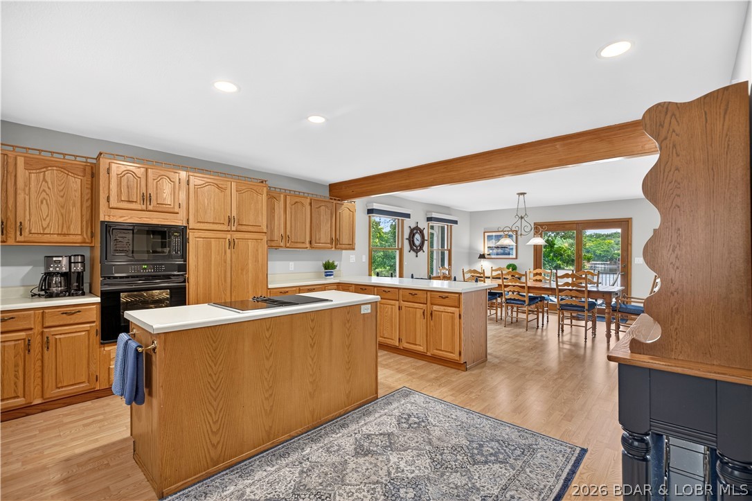 Four Seasons - Residential