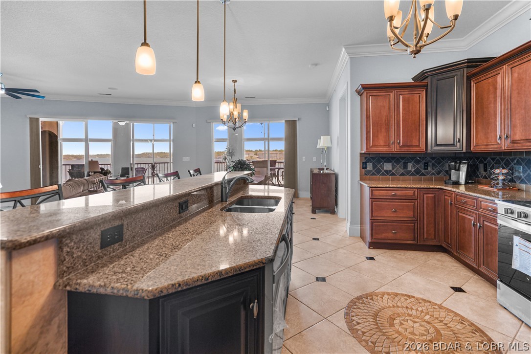 The Hamptons Condominium - Residential
